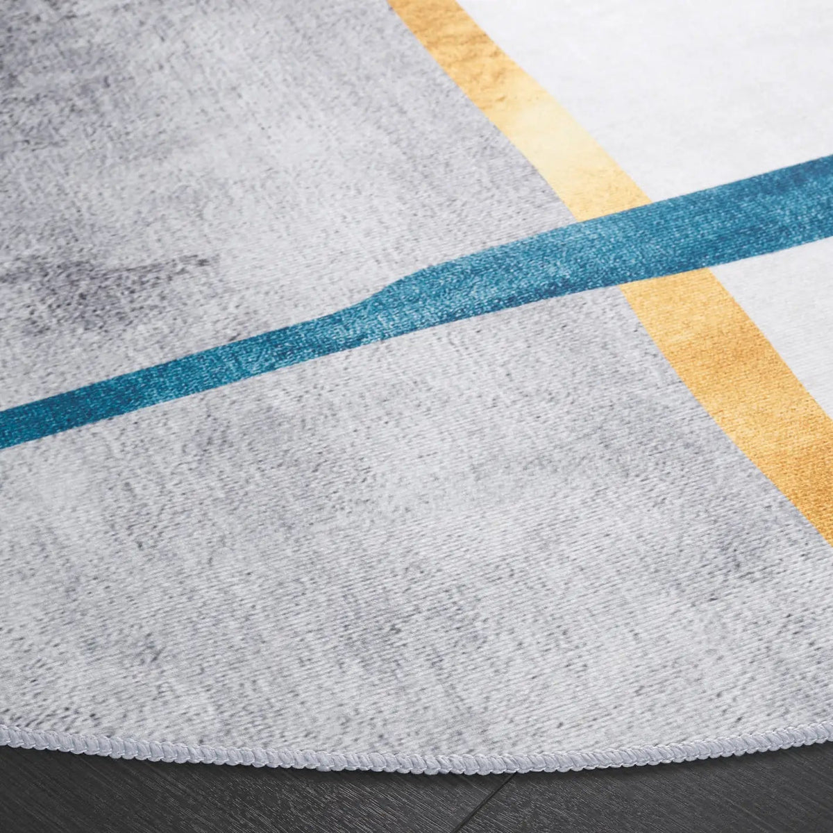Safavieh Malibu 6'-0" x 6'-0" Rug in Grey / Light Grey