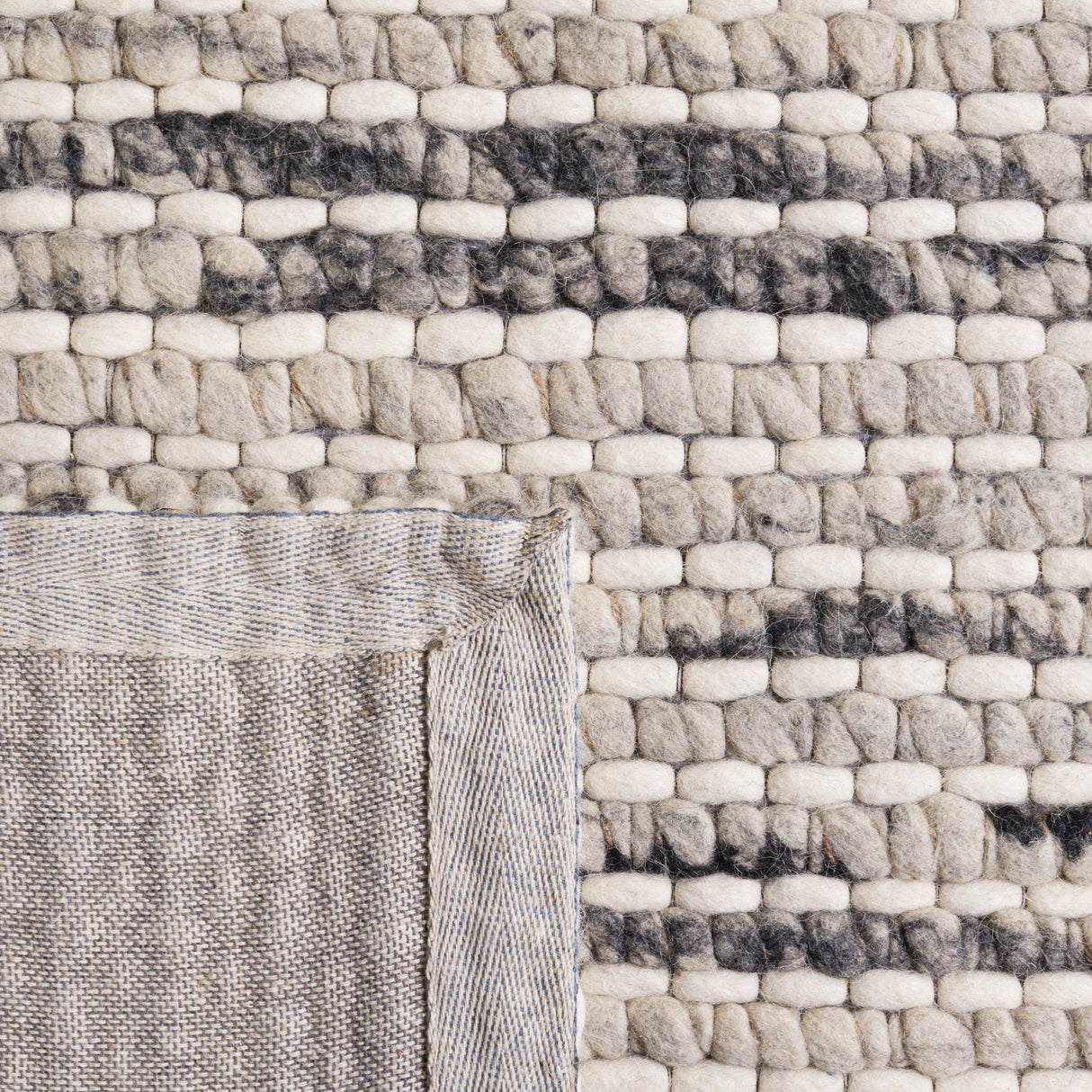 Safavieh Marbella Mrb205Z Black/Ivory Rug.