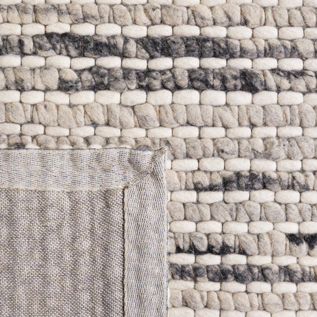 Safavieh Marbella Mrb205Z Black/Ivory Rug.