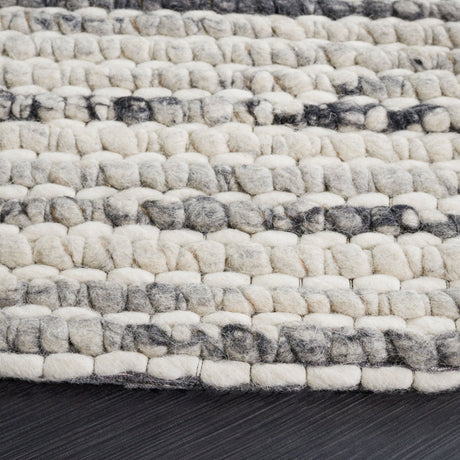 Safavieh Marbella Mrb205Z Black/Ivory Rug.