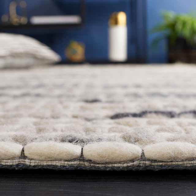 Safavieh Marbella Mrb205Z Black/Ivory Rug.
