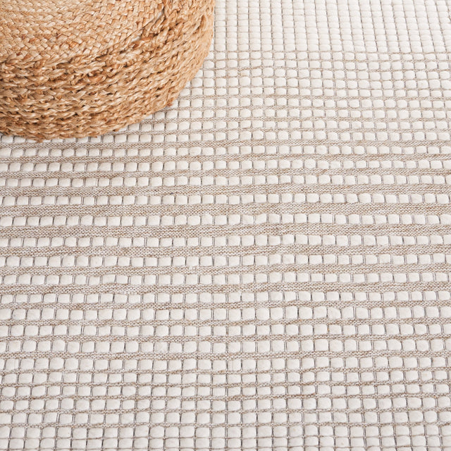 Safavieh Marbella Mrb208A Ivory/Beige Rug.