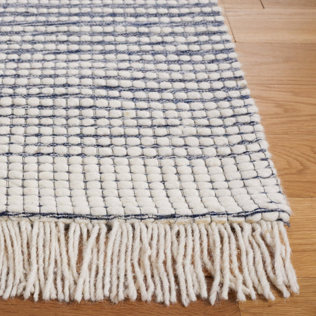 Safavieh Marbella Mrb208N Ivory/Navy Rug.