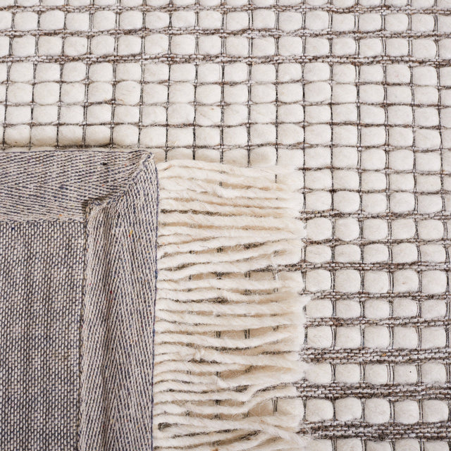 Safavieh Marbella Mrb208T Ivory/Dark Brown Rug.