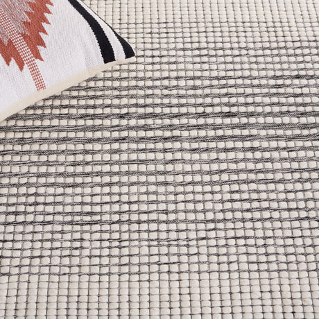 Safavieh Marbella Mrb208Z Ivory/Black Rug.