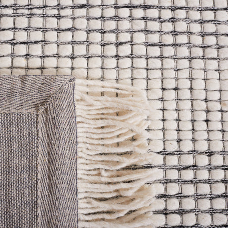 Safavieh Marbella Mrb208Z Ivory/Black Rug.