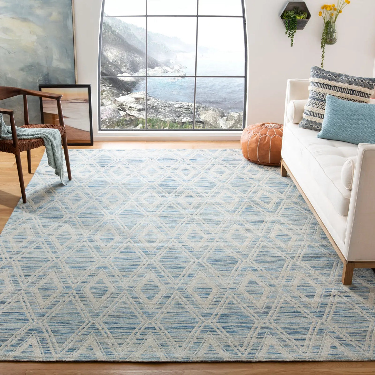 Safavieh Marbella 10'-0" x 14'-0" Rug in Dark Blue / Ivory