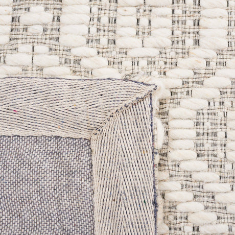 Safavieh Marbella Mrb325A Ivory/Beige Rug.