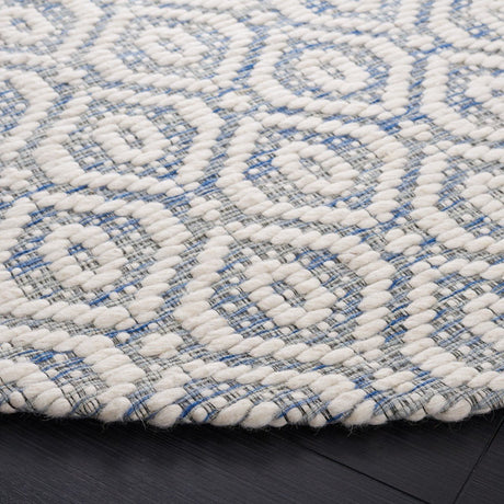 Safavieh Marbella Mrb325N Blue/Ivory Rug.