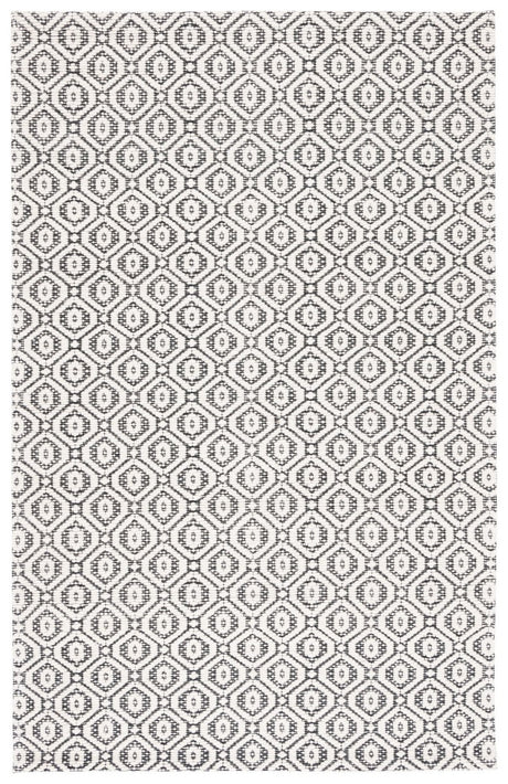 Safavieh Marbella Mrb325Z Black/Ivory Rug.