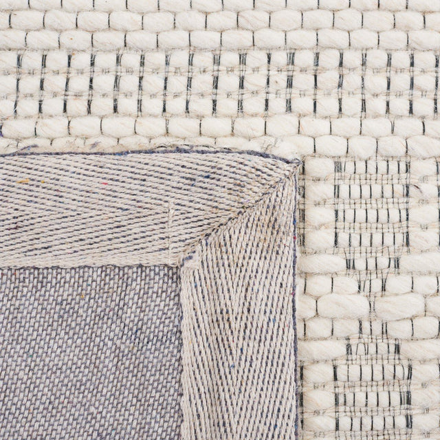Safavieh Marbella Mrb327A Ivory/Beige Rug.