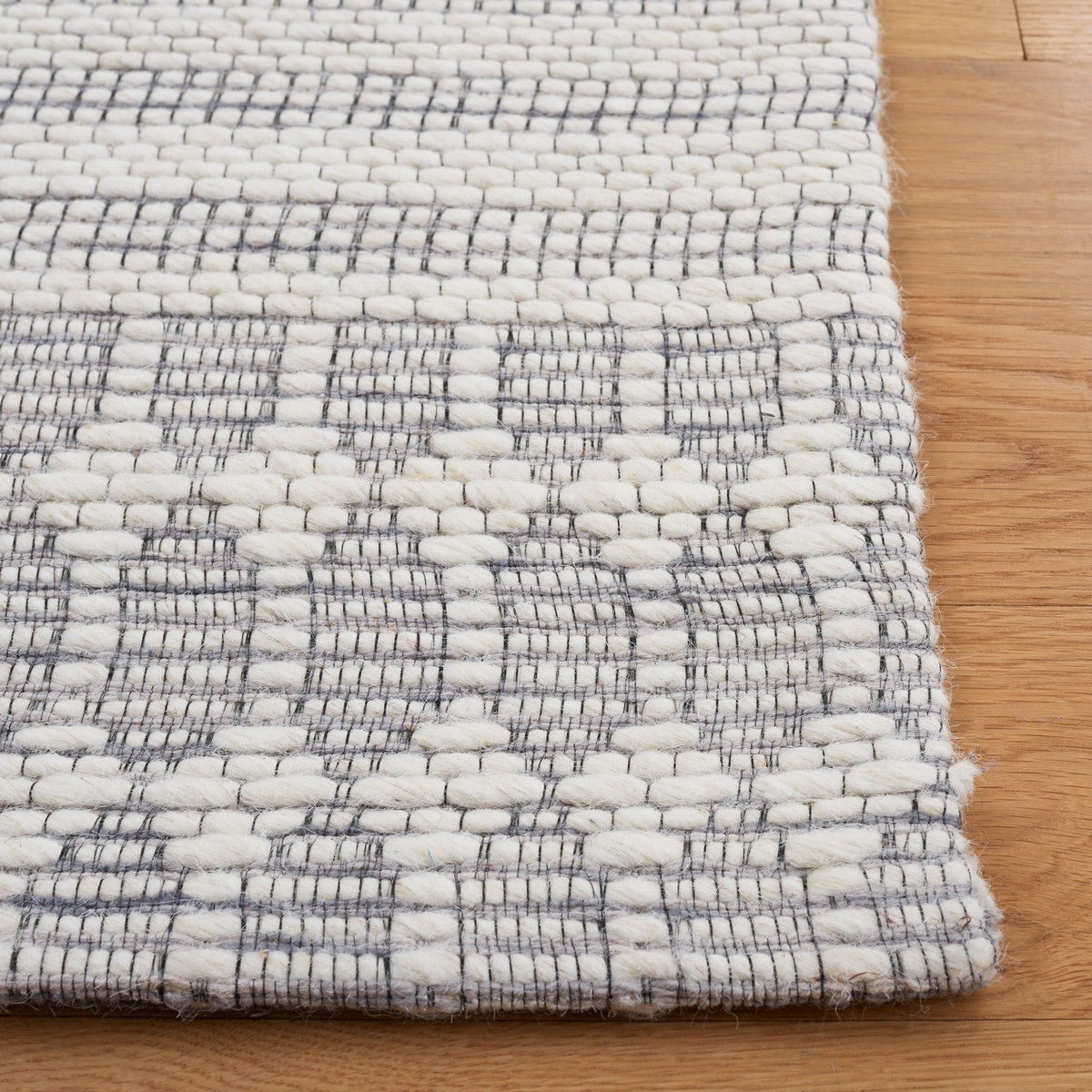 Safavieh Marbella Mrb327F Grey/Ivory Rug.