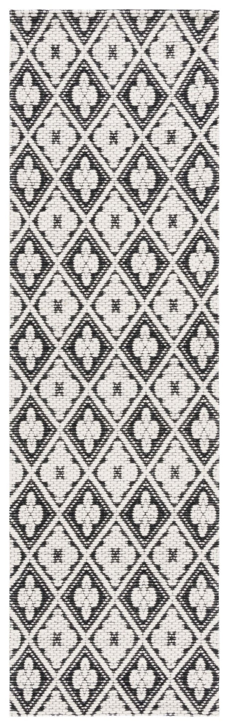 Safavieh Marbella Mrb328Z Black/Ivory Rug.