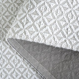 Safavieh Marbella 2'-3" x 8'-0" Rug in Ivory