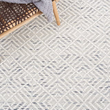 Safavieh Marbella Mrb425Z Ivory/Black Rug.