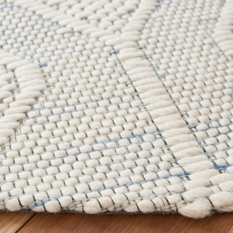 Safavieh Marbella Mrb428M Ivory/Blue Rug.