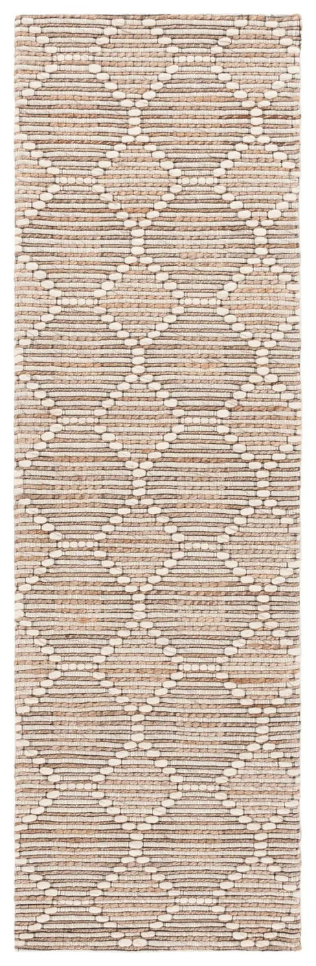 Safavieh Marbella 2'-3" x 8'-0" Rug in Beige / Ivory