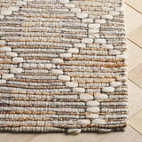 Safavieh Marbella 4'-0" x 6'-0" Rug in Beige / Ivory