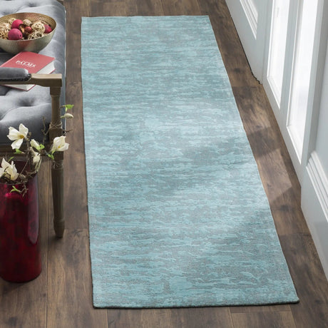Safavieh Marbella 2'-3" x 6'-0" Rug in Blue / Turquoise