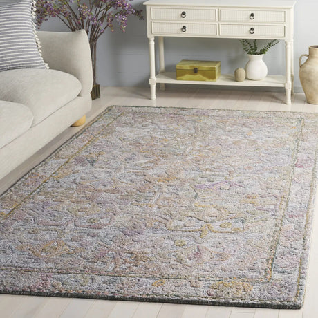 Safavieh Marquee 4'-0" x 6'-0" Rug in Green / Ivory
