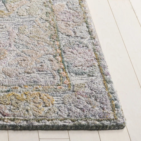 Safavieh Marquee 4'-0" x 6'-0" Rug in Green / Ivory