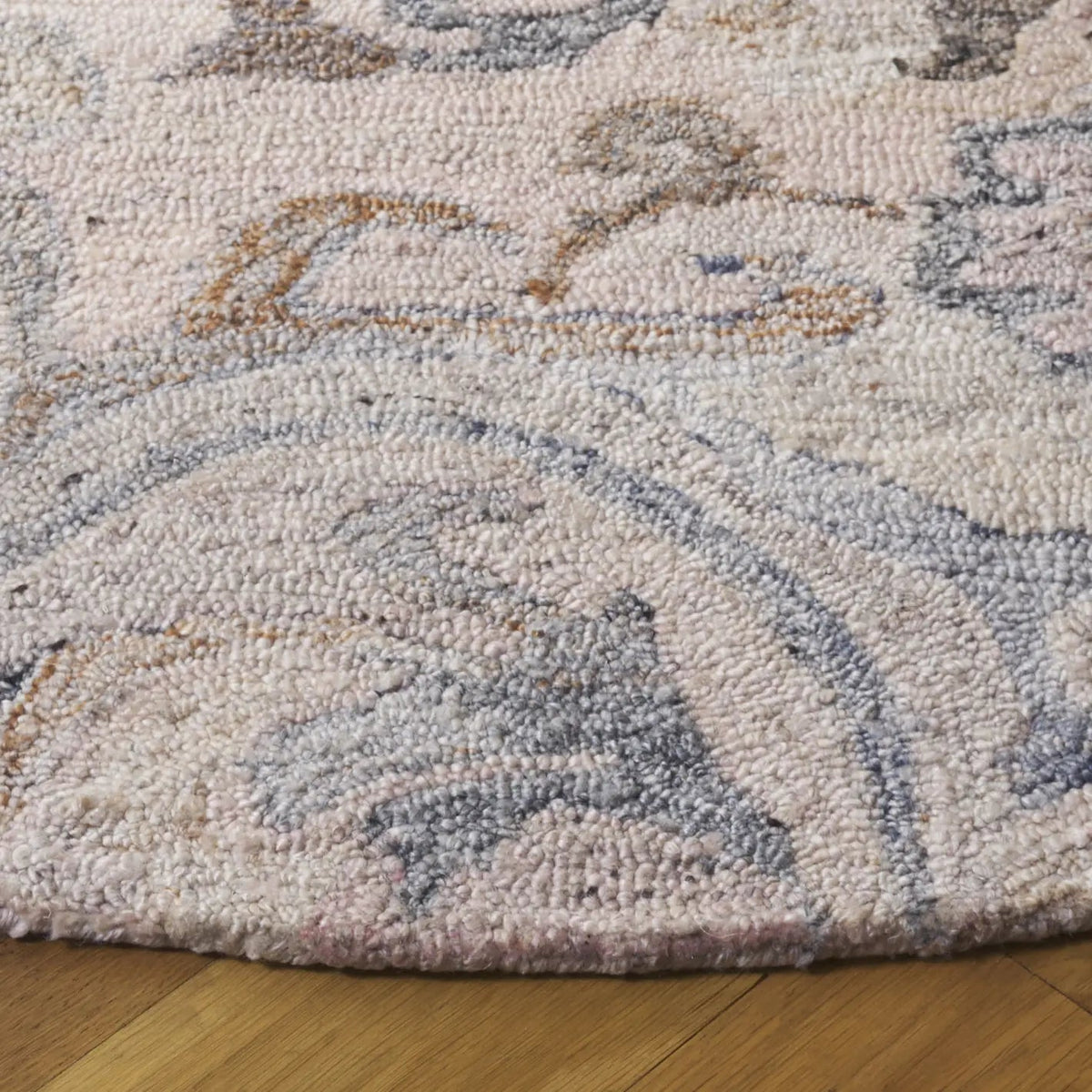 Safavieh Marquee 6'-0" x 6'-0" Rug in Pink / Beige