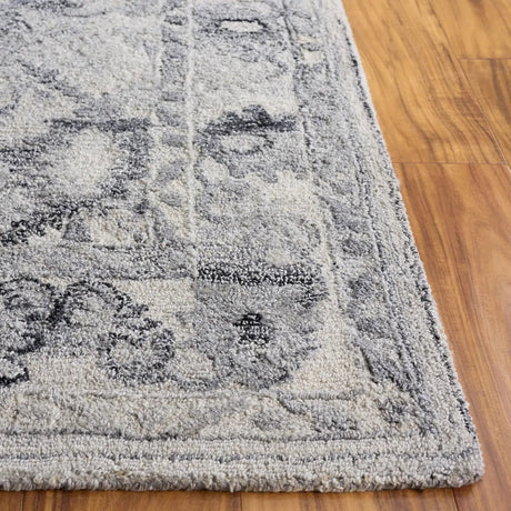 Safavieh Marquee 4'-0" x 6'-0" Rug in Light Grey / Charcoal