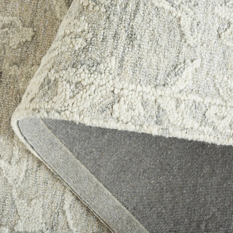 Safavieh Marquee 4'-0" x 6'-0" Rug in Grey / Ivory