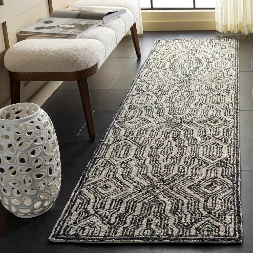 Safavieh Marquee 2'-3" x 8'-0" Rug in Charcoal / Ivory