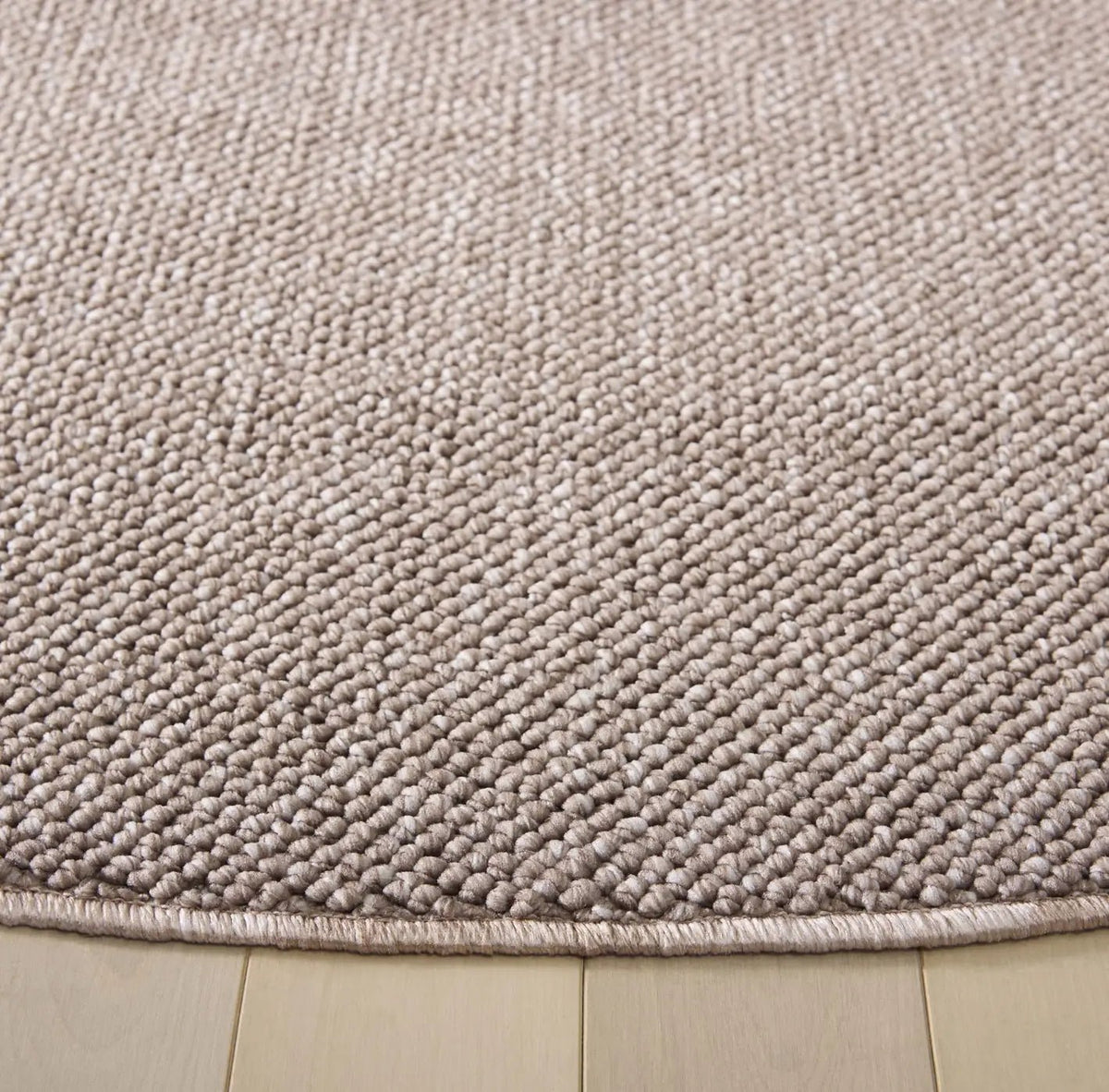 Safavieh Martha Stewart Azura 6'-7" x 6'-7" Rug in Beige