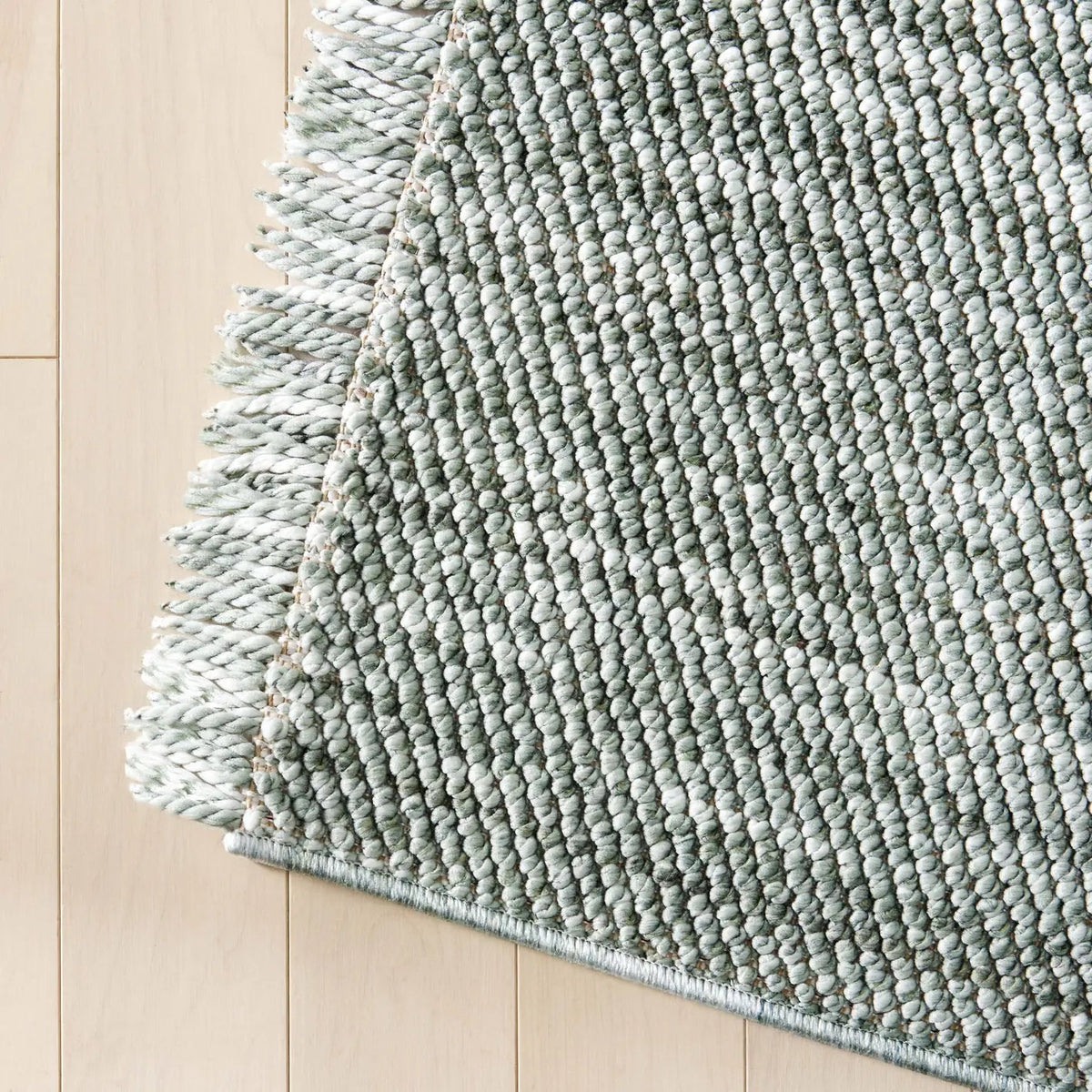 Safavieh Martha Stewart Azura 4'-0" x 6'-0" Rug in Green