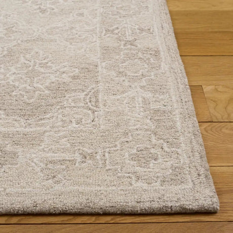 Safavieh Martha Stewart 5'-0" x 8'-0" Rug in Beige / Ivory