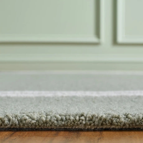 Safavieh Martha Stewart 4'-0" x 6'-0" Rug in Sage / Ivory