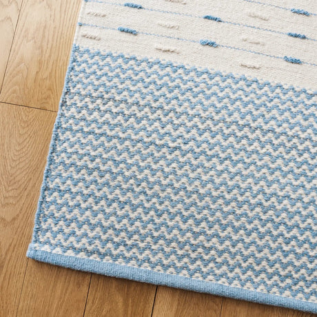 Safavieh Martha Stewart 8'-0" x 10'-0" Rug in Light Blue / Ivory