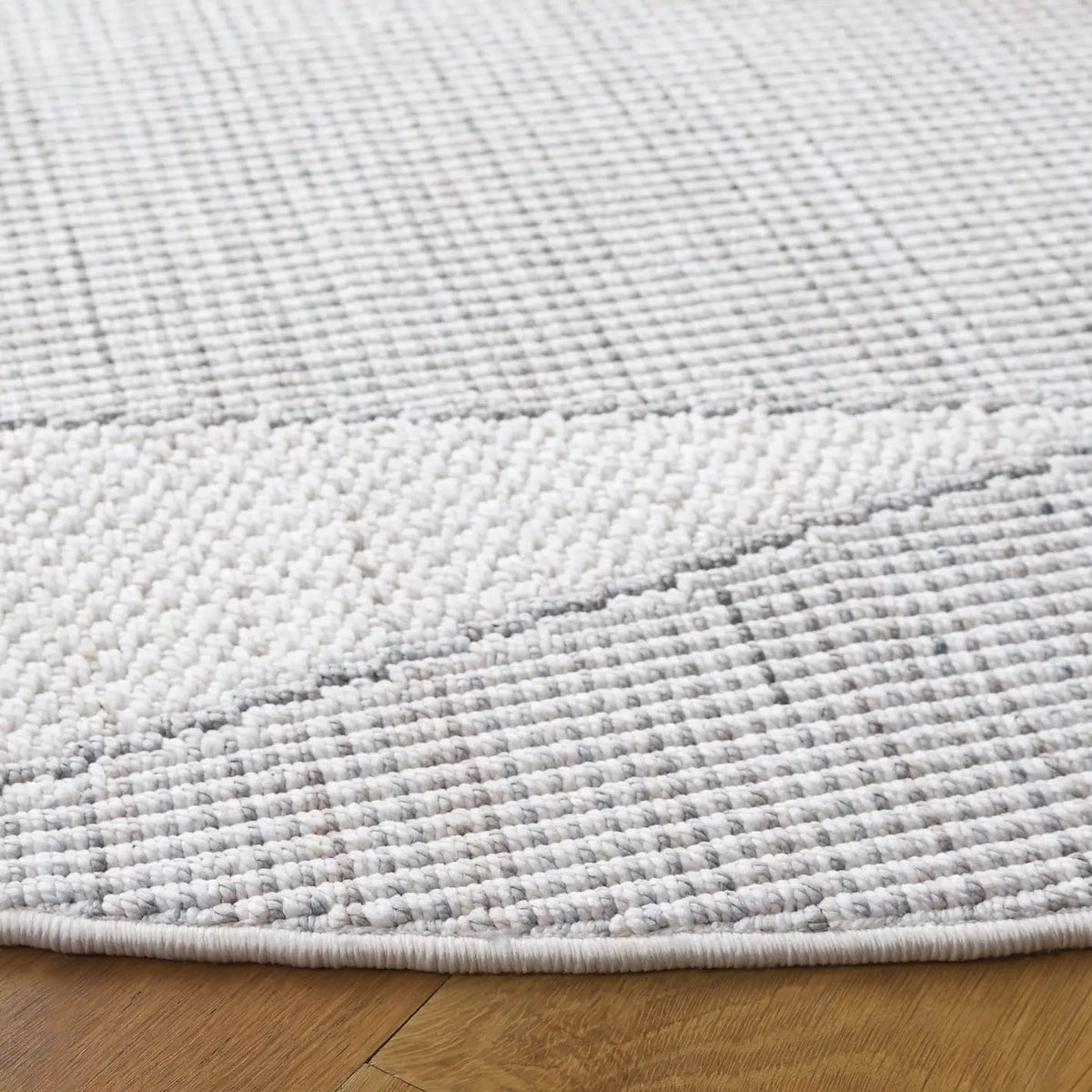 Safavieh Martha Stewart Serenity 6'-7" x 6'-7" Rug in Grey / Ivory