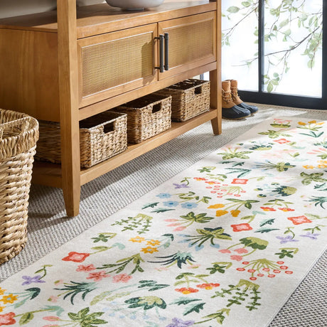 Safavieh Martha Stewart Washable 2'-6" x 8'-0" Rug in Beige / Red