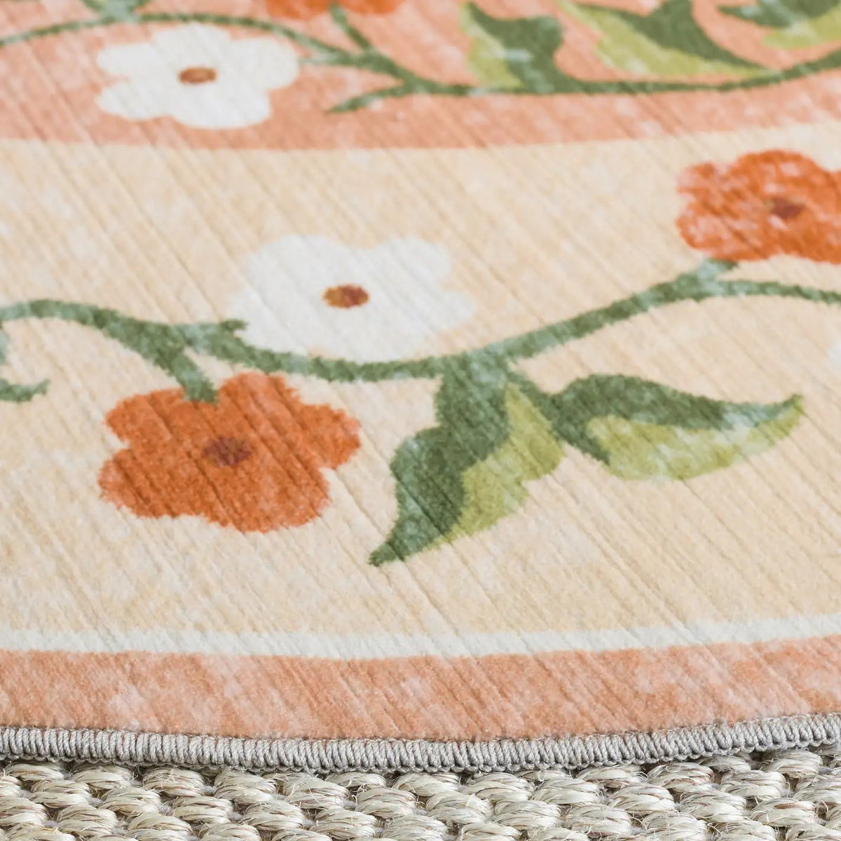 Safavieh Martha Stewart Washable 6'-0" x 6'-0" Rug in Rust / Gold