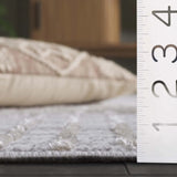 Safavieh Maya 4'-0" x 6'-0" Rug in Ivory / Beige