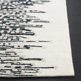 Safavieh Metro 4'-0" x 6'-0" Rug in Black / Ivory