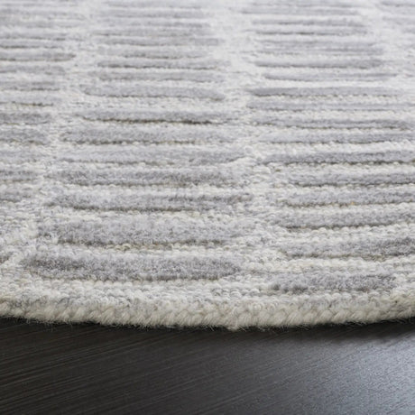 Safavieh Metro 6'-0" x 6'-0" Rug in Silver / Grey
