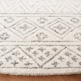 Safavieh Metro 6'-0" x 6'-0" Rug in Ivory / Grey