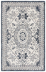 Safavieh Metro 4'-0" x 6'-0" Rug in Ivory / Navy