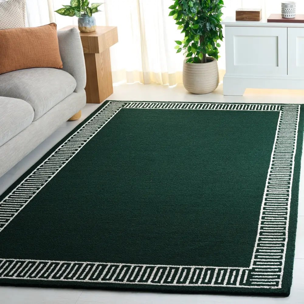 Safavieh Metro 5'-0" x 8'-0" Rug in Green / Ivory