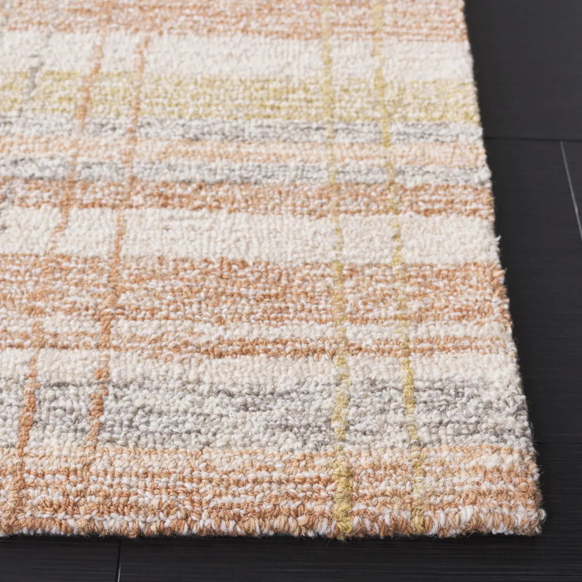 Safavieh Metro 4'-0" x 6'-0" Rug in Ivory / Rust