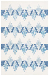 Safavieh Metro 4'-0" x 6'-0" Rug in Ivory / Blue