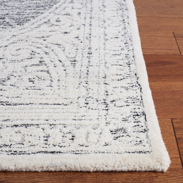Safavieh Metro Met616Z Ivory/Black Rug.
