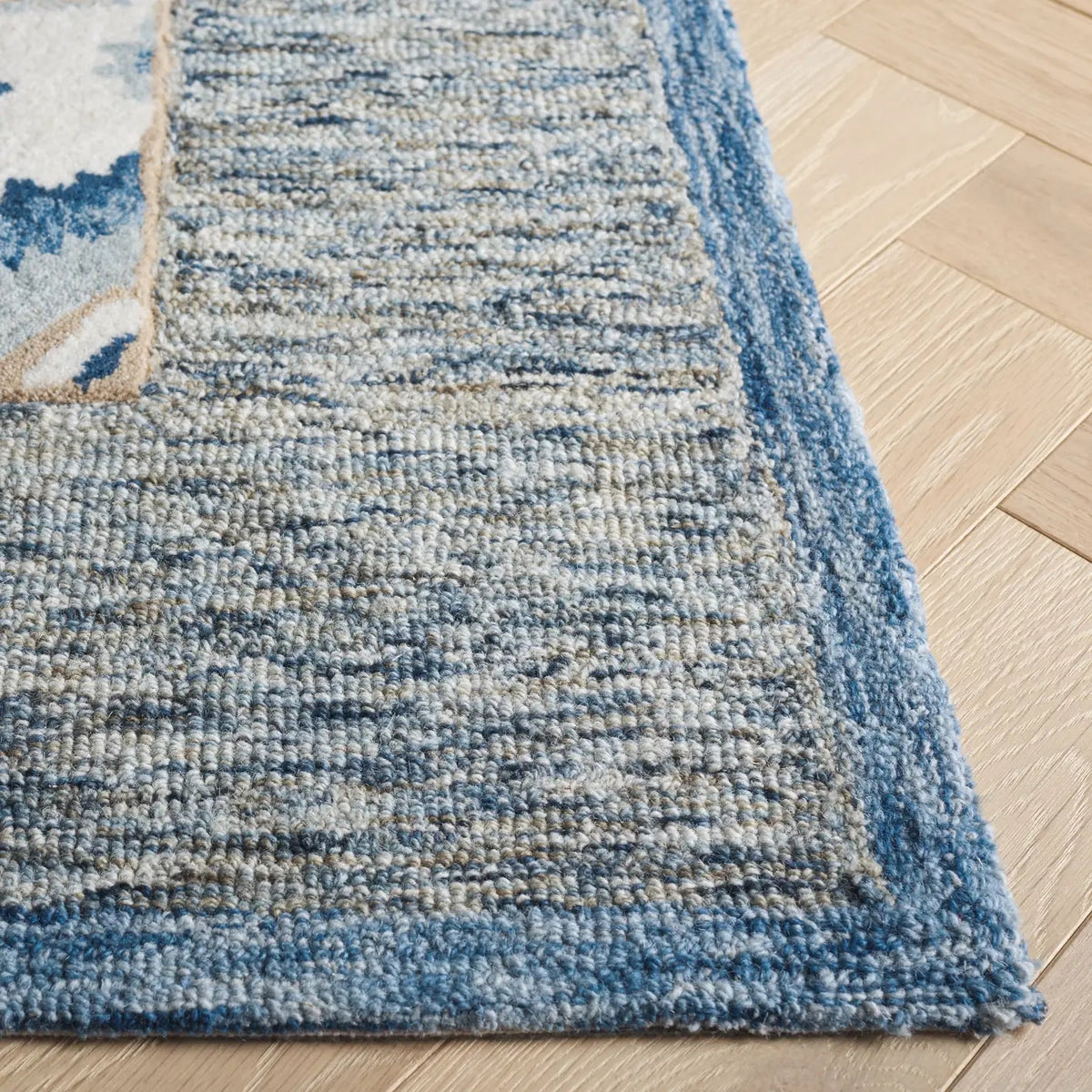 Safavieh Metro 5'-0" x 8'-0" Rug in Blue / Grey