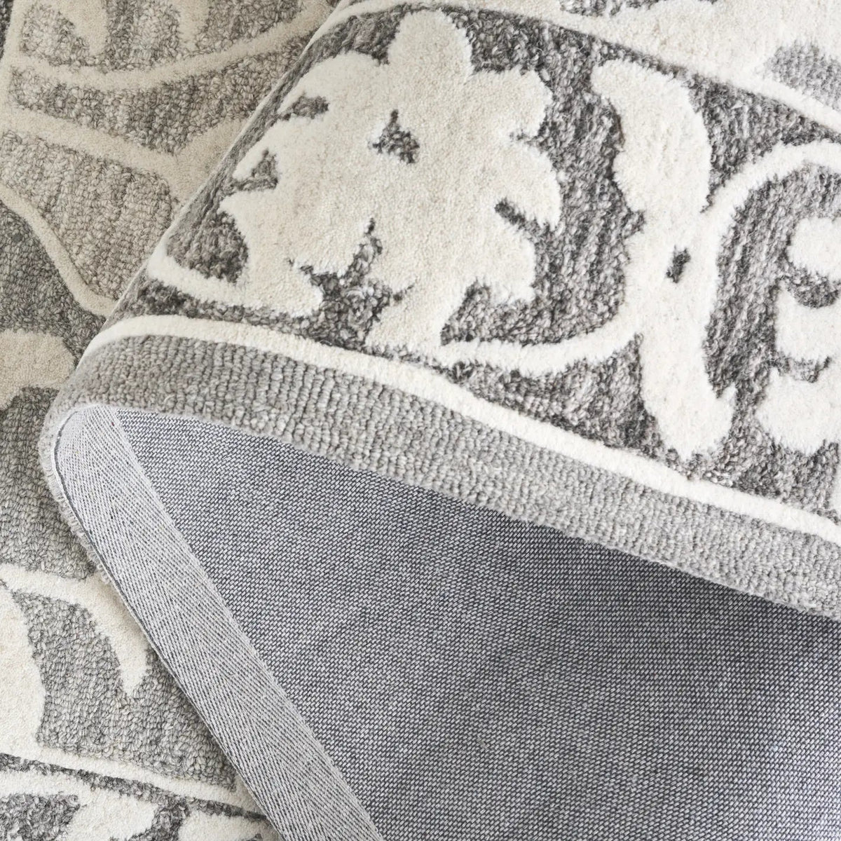 Safavieh Metro 5'-0" x 8'-0" Rug in Grey / Ivory