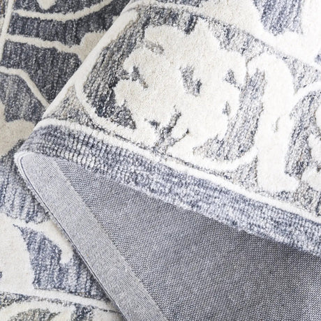 Safavieh Metro 5'-0" x 8'-0" Rug in Light Blue / Grey