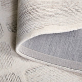 Safavieh Metro 4'-0" x 6'-0" Rug in Ivory / Grey